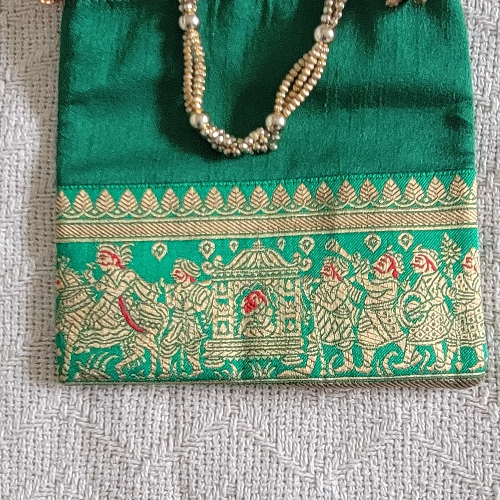 Multicolor Embroidered Women's Clutch Set - Picture 10 of 16